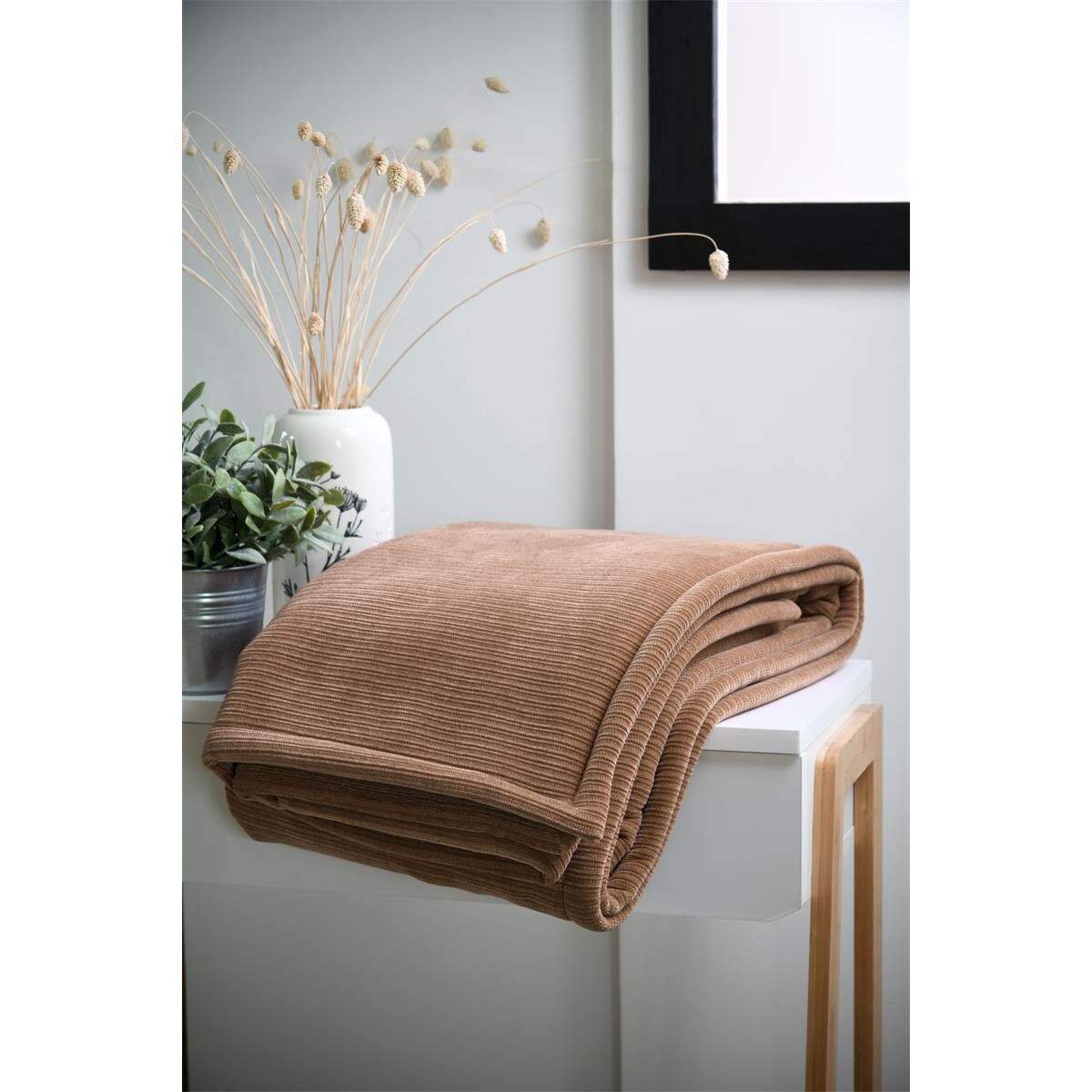 Pluszowy koc z barankiem, CLAYTON, 130 × 160 cm