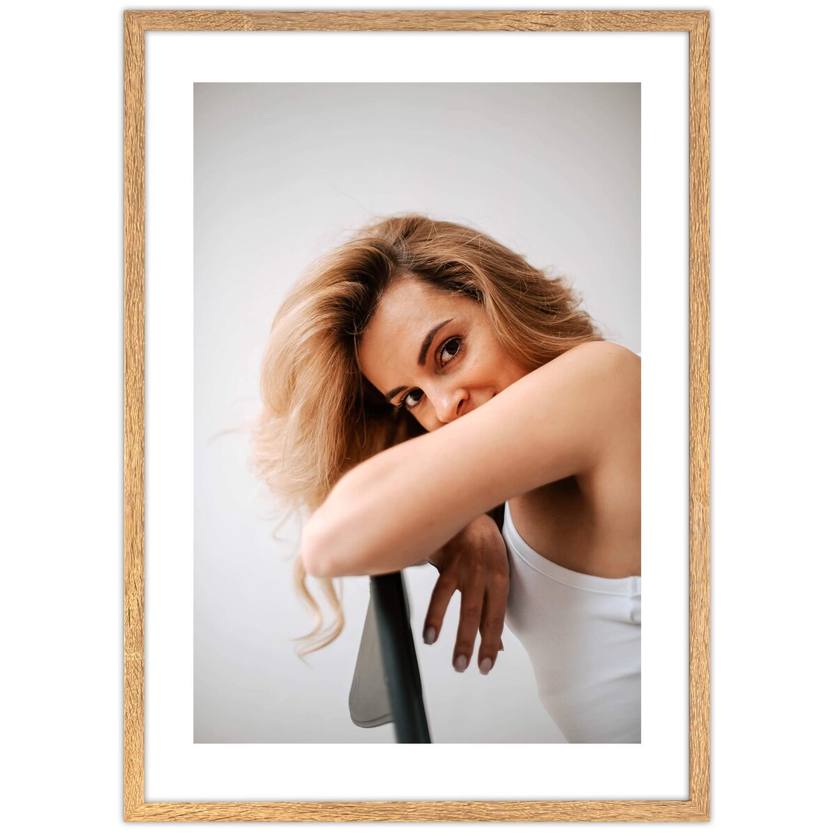 Ramka na zdjęcia 50x70 cm dębowa rama MDF z plexi do powieszenia pion poziom klasyczna prostokątna ramka FRAMAI®