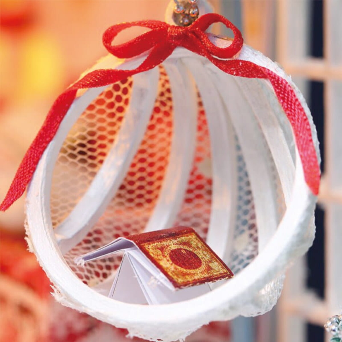 Miniaturowy domek - Boże Narodzenie w Alpach