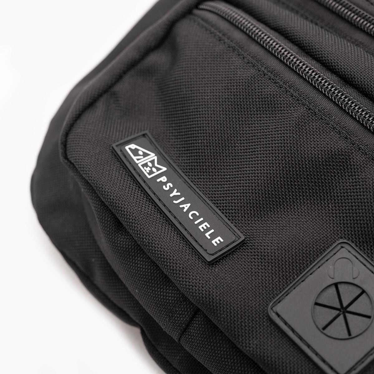 Czarna nerka spacerowa "Under my ombrella"