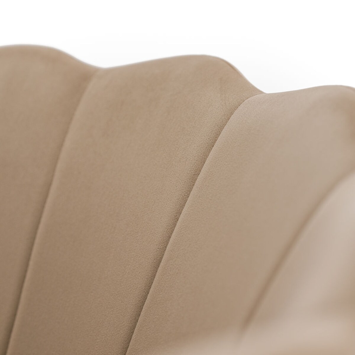 Krzesło muszelka SHELL tapicerowane do salonu jadalni biura welurowe złote