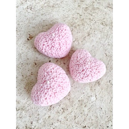 Zestaw prezentowy serduszka "Three Hearts" świece ekologiczne sojowe różowe- pudełko prezentowe