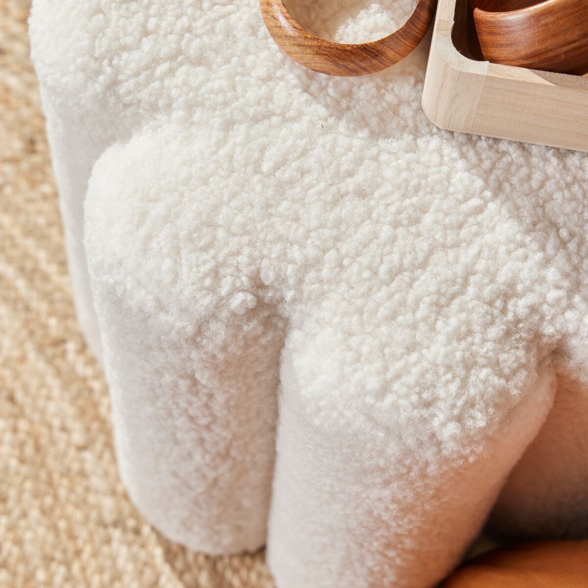 Pufa ozdobna boucle 40x38x38 cm FIORE kremowa