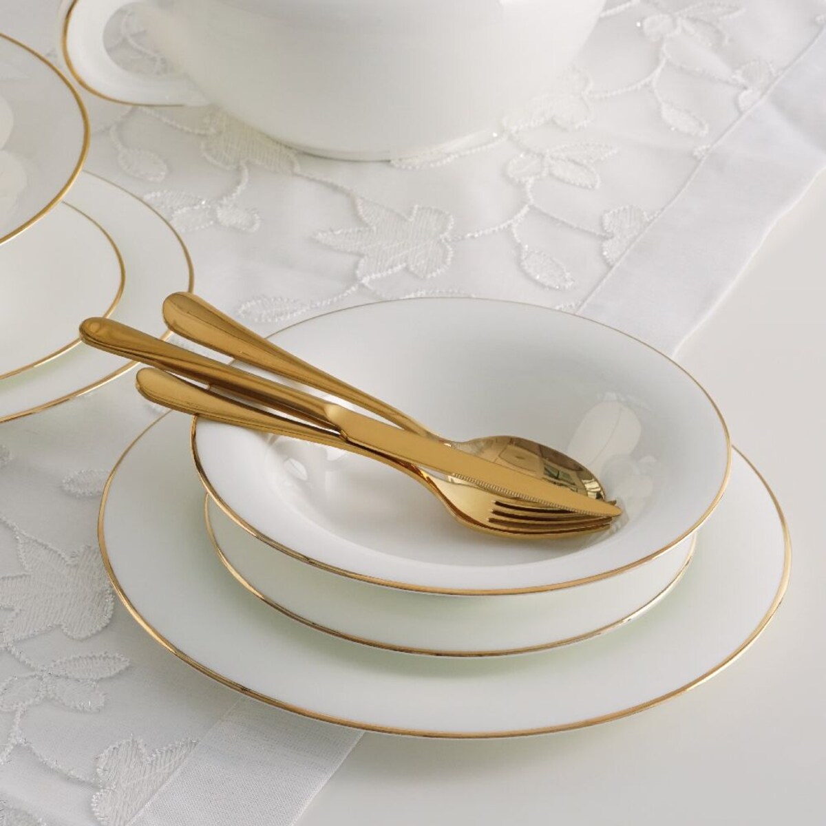 VILLA ITALIA Talerzyk deserowy śniadaniowy 20 cm porcelanowy NAOMI GOLD