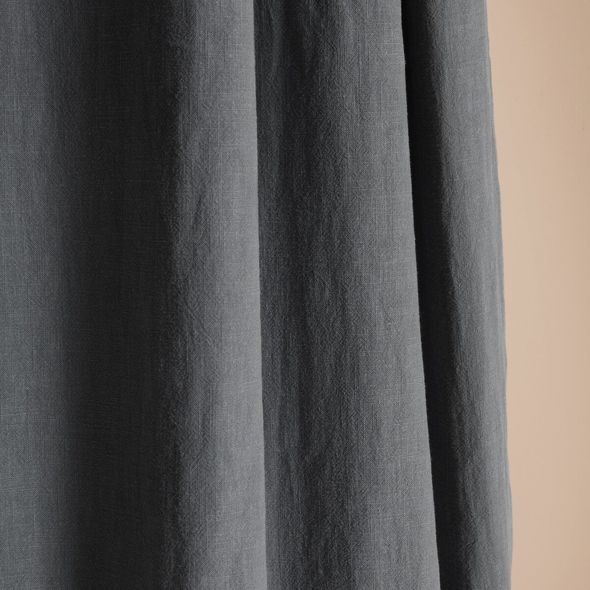 Szara zasłona z lnu na taśmie marszczącej Merida 140x250