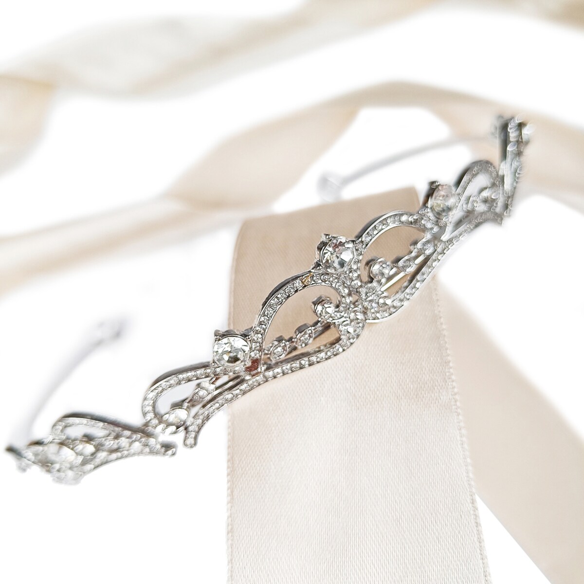 TIARA diadem na włosy srebrna elegancka cyrkonie