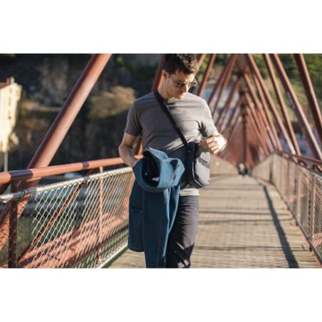 Torba męska na ramię antykradzieżowa / listonoszka Pacsafe Metrosafe X - ciemnoszara