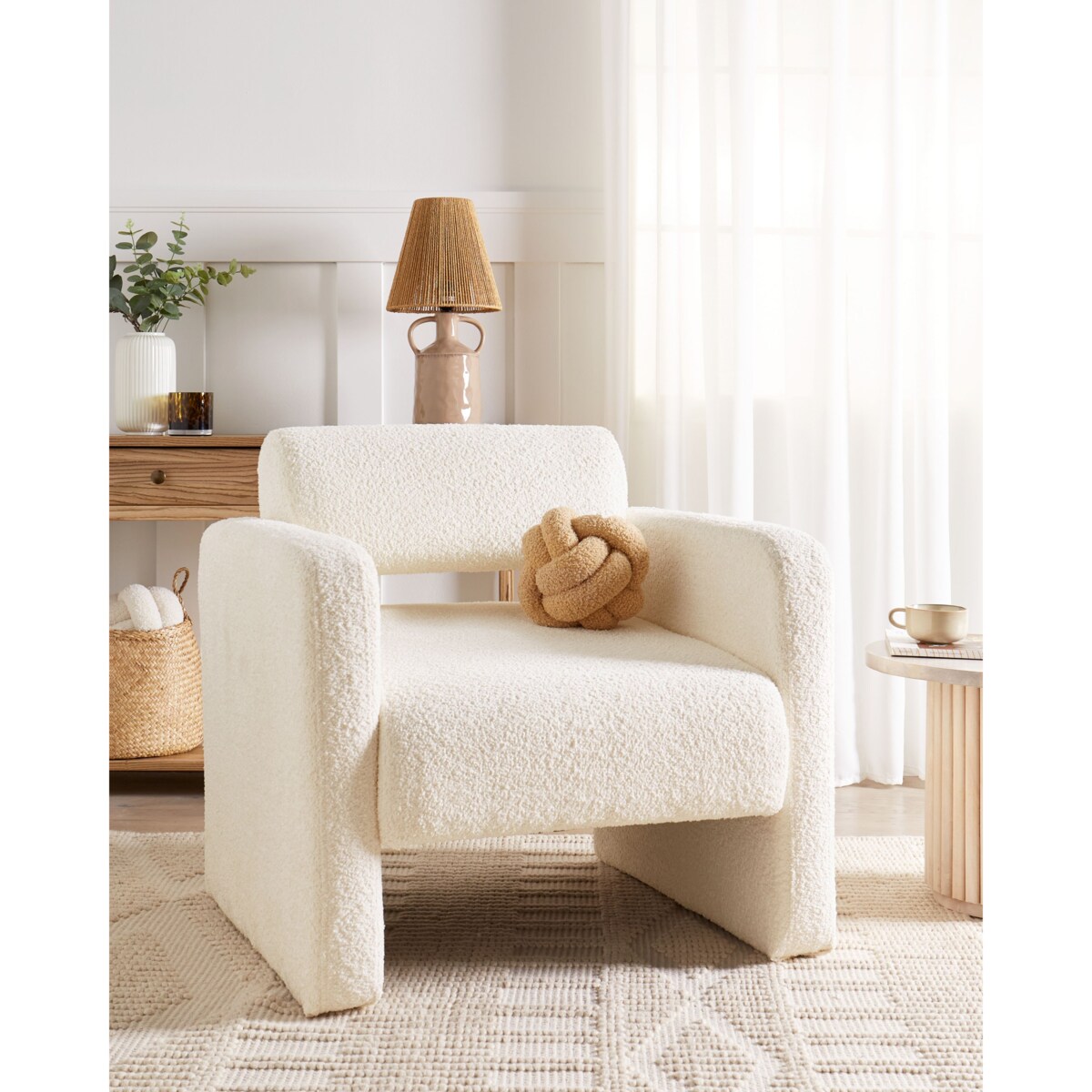 Fotel Boucle Złamana biel HALLSBERG