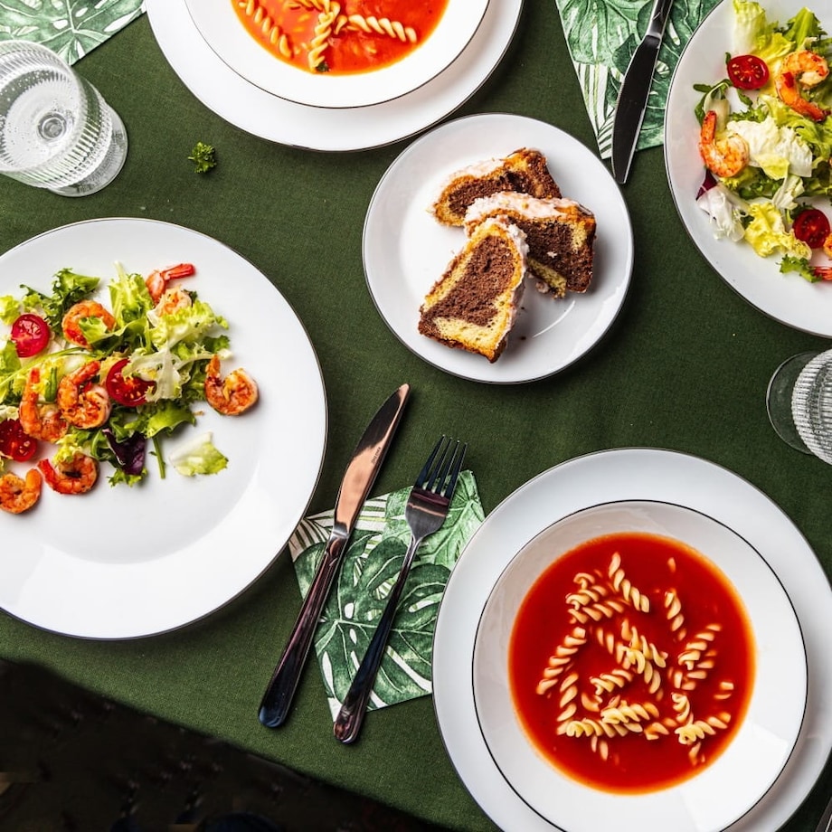 Zastawa stołowa Serwis Komplet talerzy 18 elementów na 6 osób srebrny rant KINGHOFF