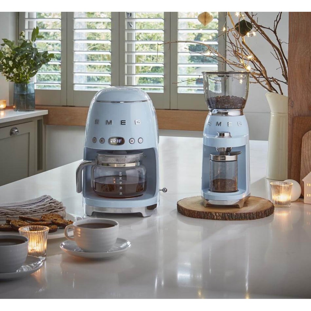 Ekspres do kawy przelewowy pastelowy błękit 50's Style, SMEG