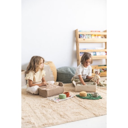 Lalka Nari zabawka bawełniana zestaw z dodatkami Lorena Canals