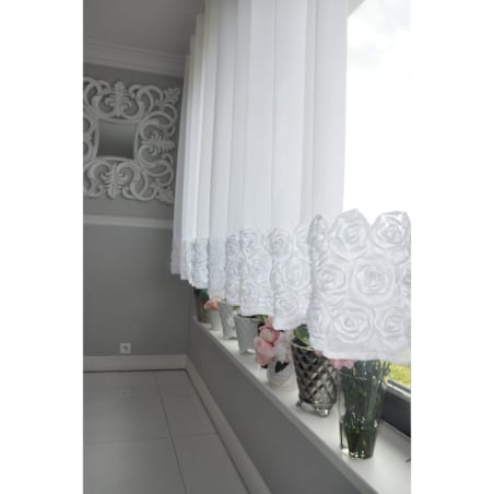 firana z szyfonu "roses" wyszywane róże | taśma 500x150 cm biała | zdobiona aplikacją 3D w róże