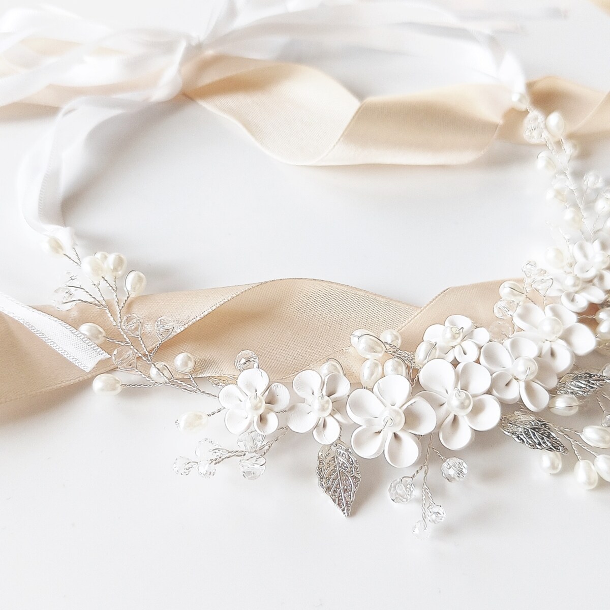 SREBRNY wianek na głowę damski kwiaty perły kryształki koraliki trend boho