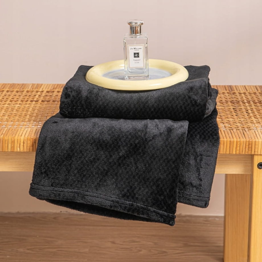 Miękki Koc Narzuta Pled na Łóżko 200 x 220 cm mikrofibra milutki Czarny Willy