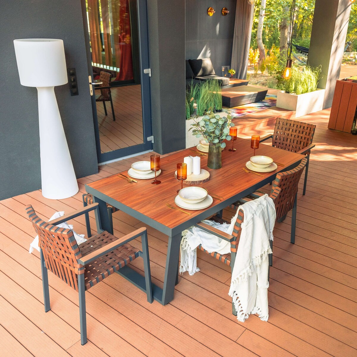 Zestaw mebli ogrodowych jadalnianych Texas z dużym stołem