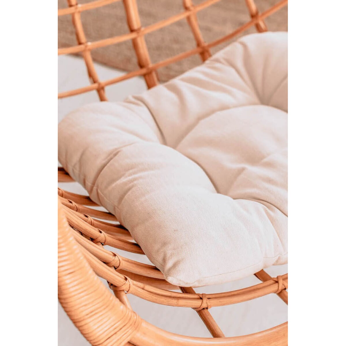 WISZĄCY FOTEL HUGO ZE STELAŻEM NATURALNY