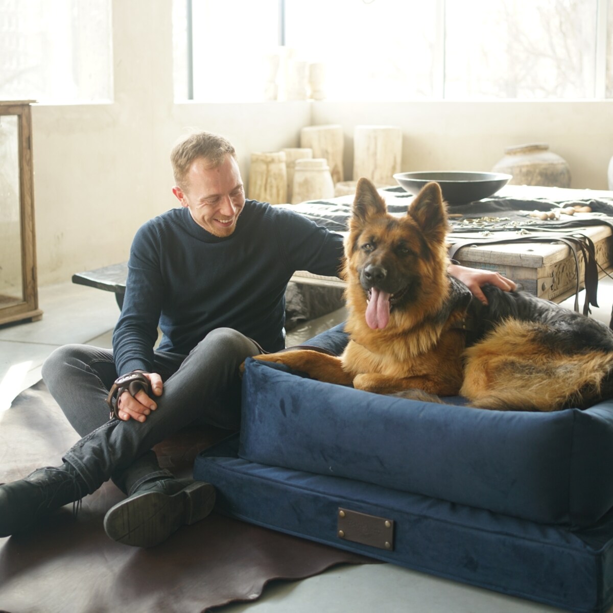 LEGOWISKO NERO 105X105 CM ROZMIAR XL GRANAT