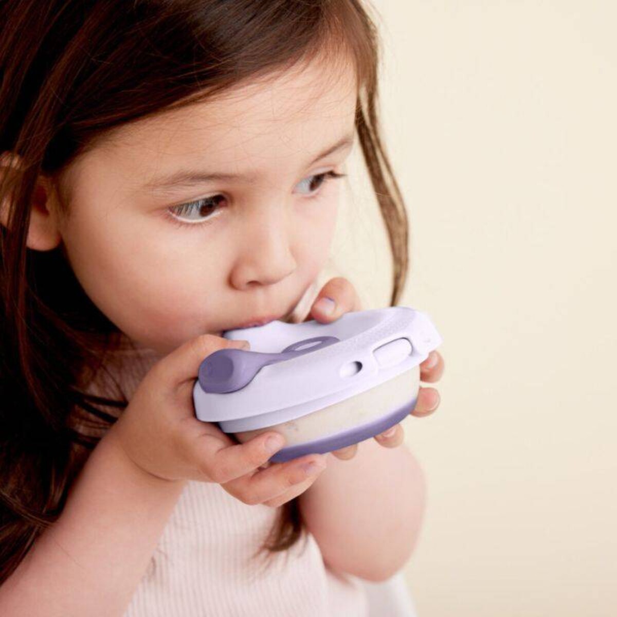 Silikonowa miseczka z pokrywką do karmienia niemowląt i dzieci piwonia b.box