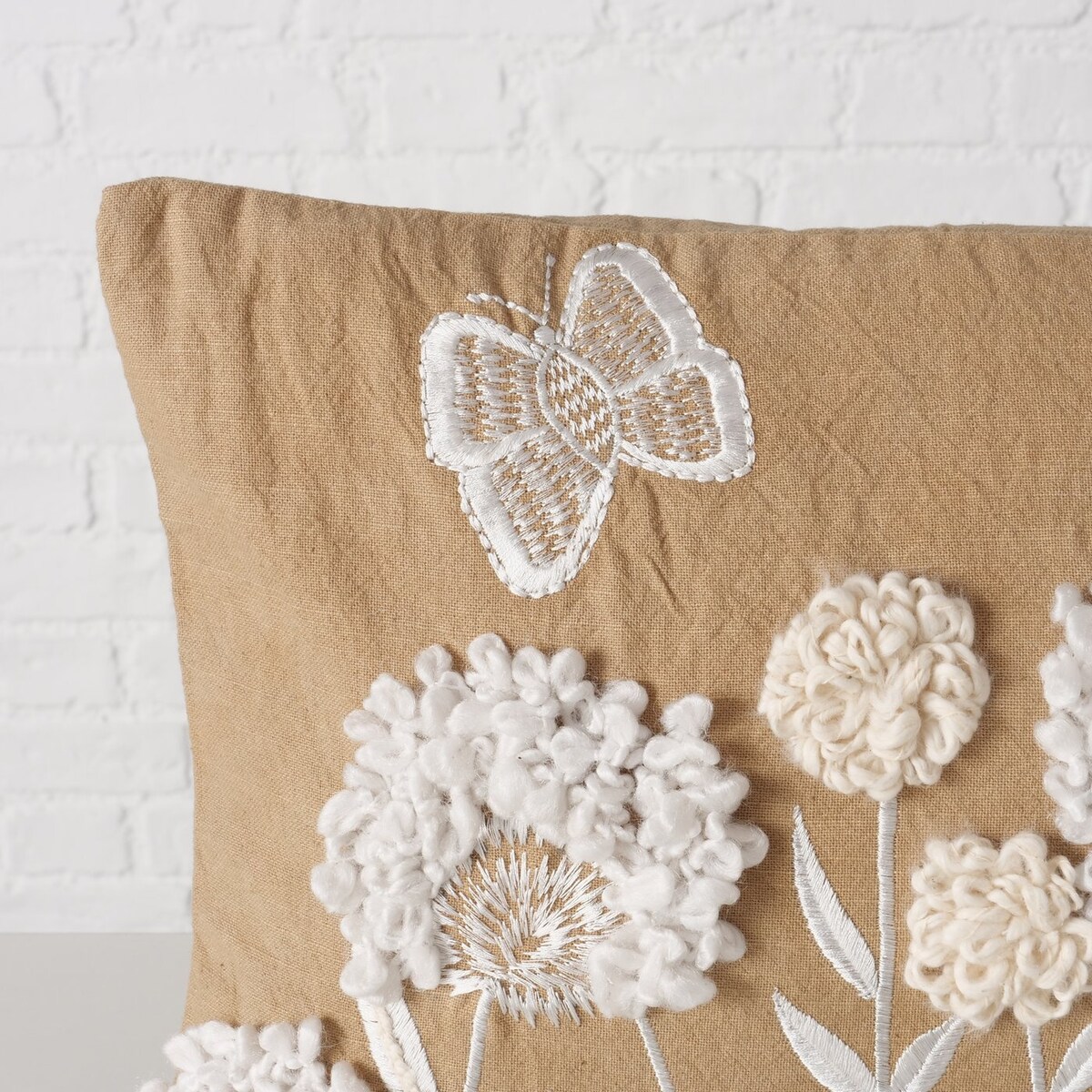 Poduszka dekoracyjna wyszywana MARIELLE w kwiatki, 49 x 29,3 cm