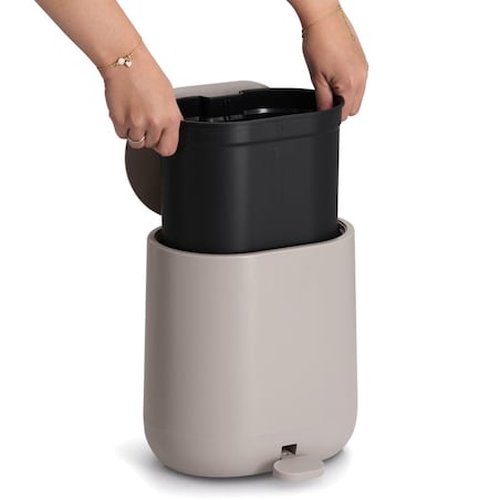 Kosz łazienkowy 6 litrów 26,5x26x22,5 cm DINKA beżowy