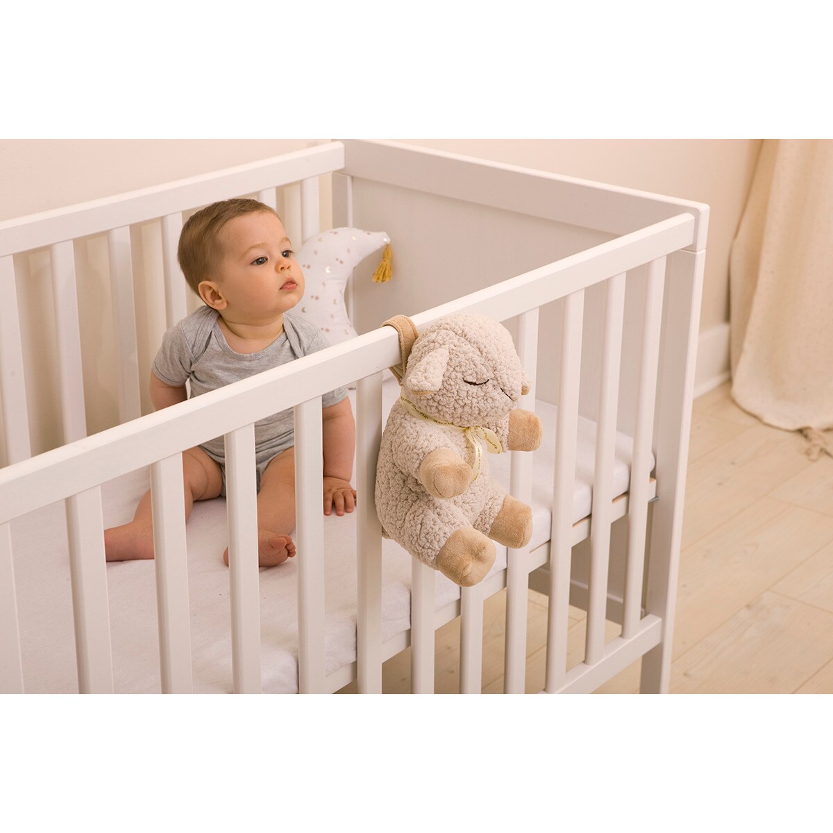 Szumiąca śpiąca owieczka z pozytywką - Cloud b® Sleep Sheep™