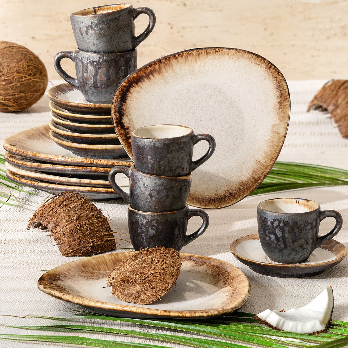 Konsimo PRIMA Zestaw kawowy espresso 6 os. (18 el.), jasnobeżowy