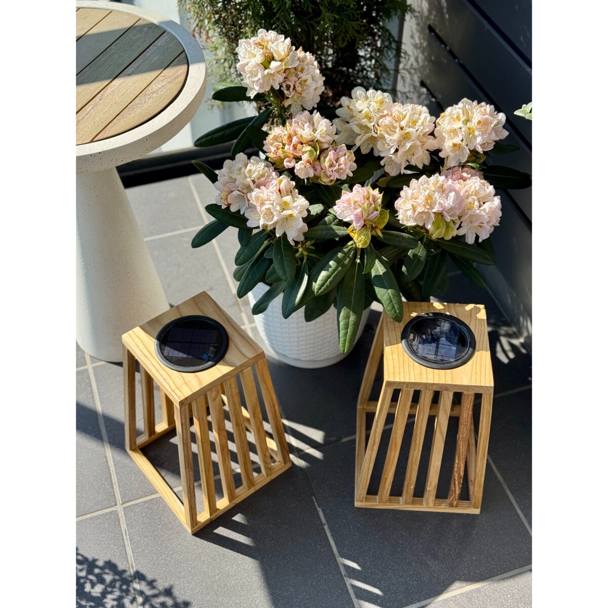 Lampa solarna LED 30 cm stojąca do ogrodu