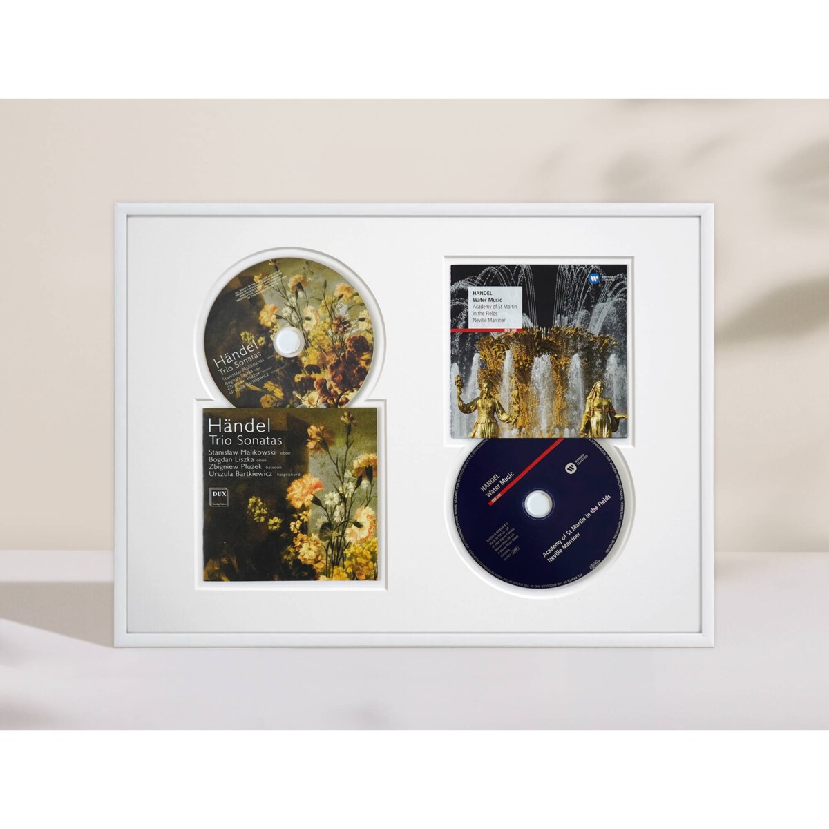Ramka na 2 płyty CD w kolorze białym. Ramka aluminiowa o rozmiarze 30x40 cm LUCA®