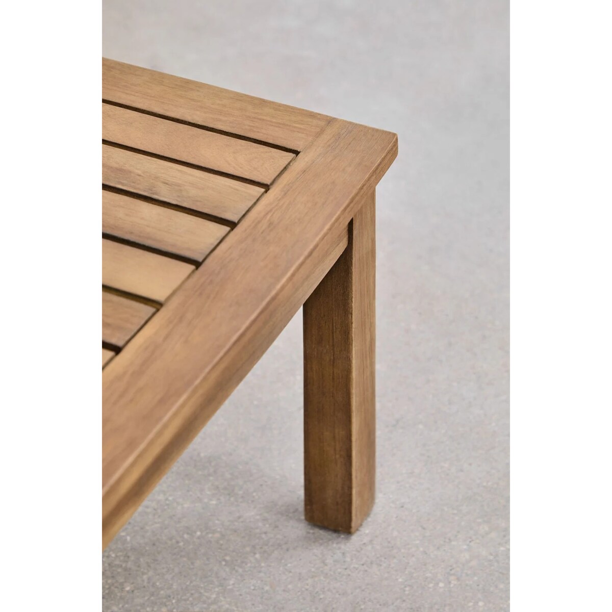 Zestaw ogrodowy: sofa, 2 fotelae i stolik kawowy z drewna akacjowego Branson