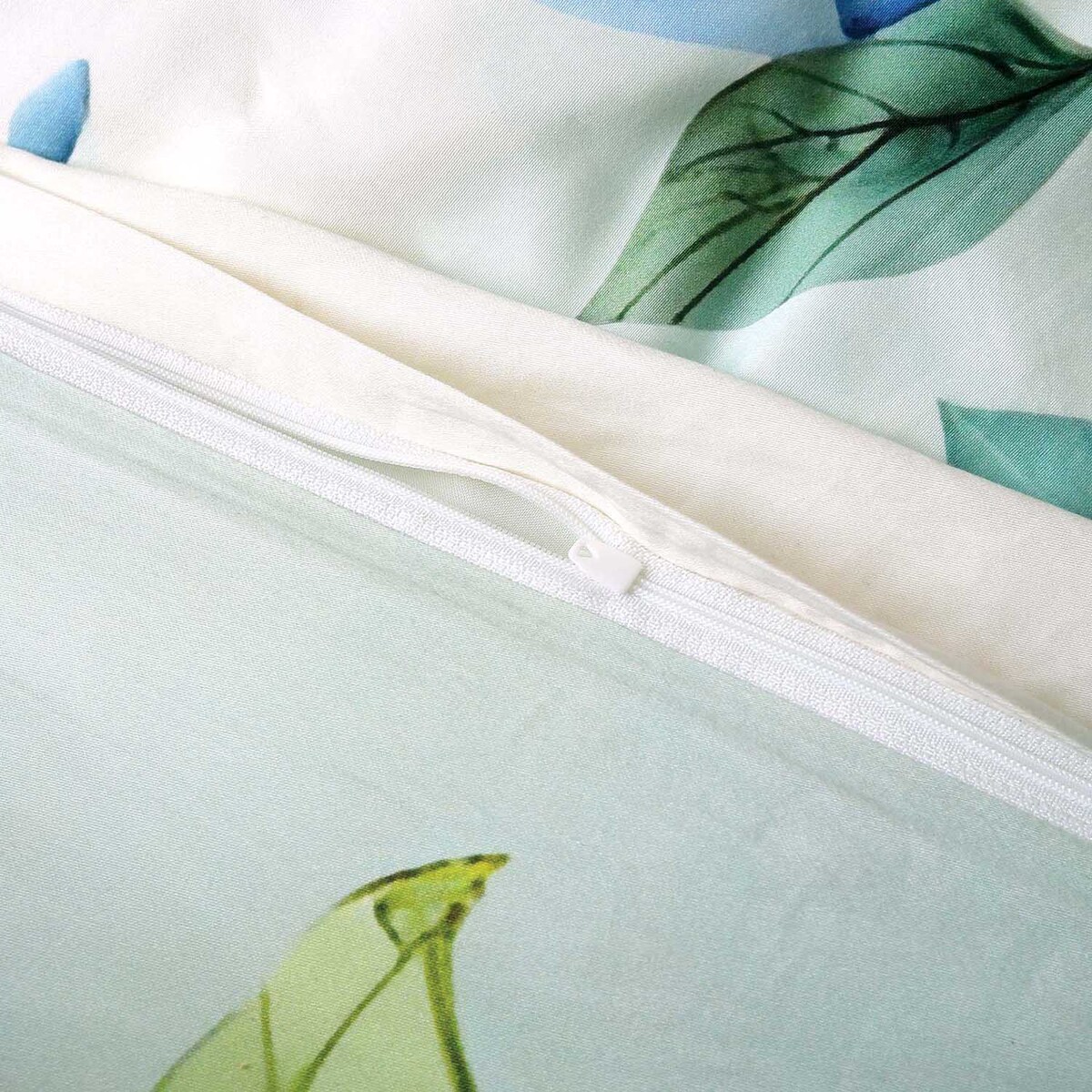 Pościel satyna bawełniana 160x200 Azurea biała w niebieskie kwiaty, Satynlove Premium