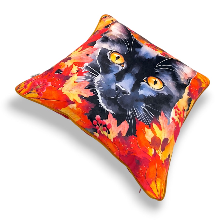 Poduszka dekoracyjna z Czarnym Kotem 40x40 Jesienne Liście