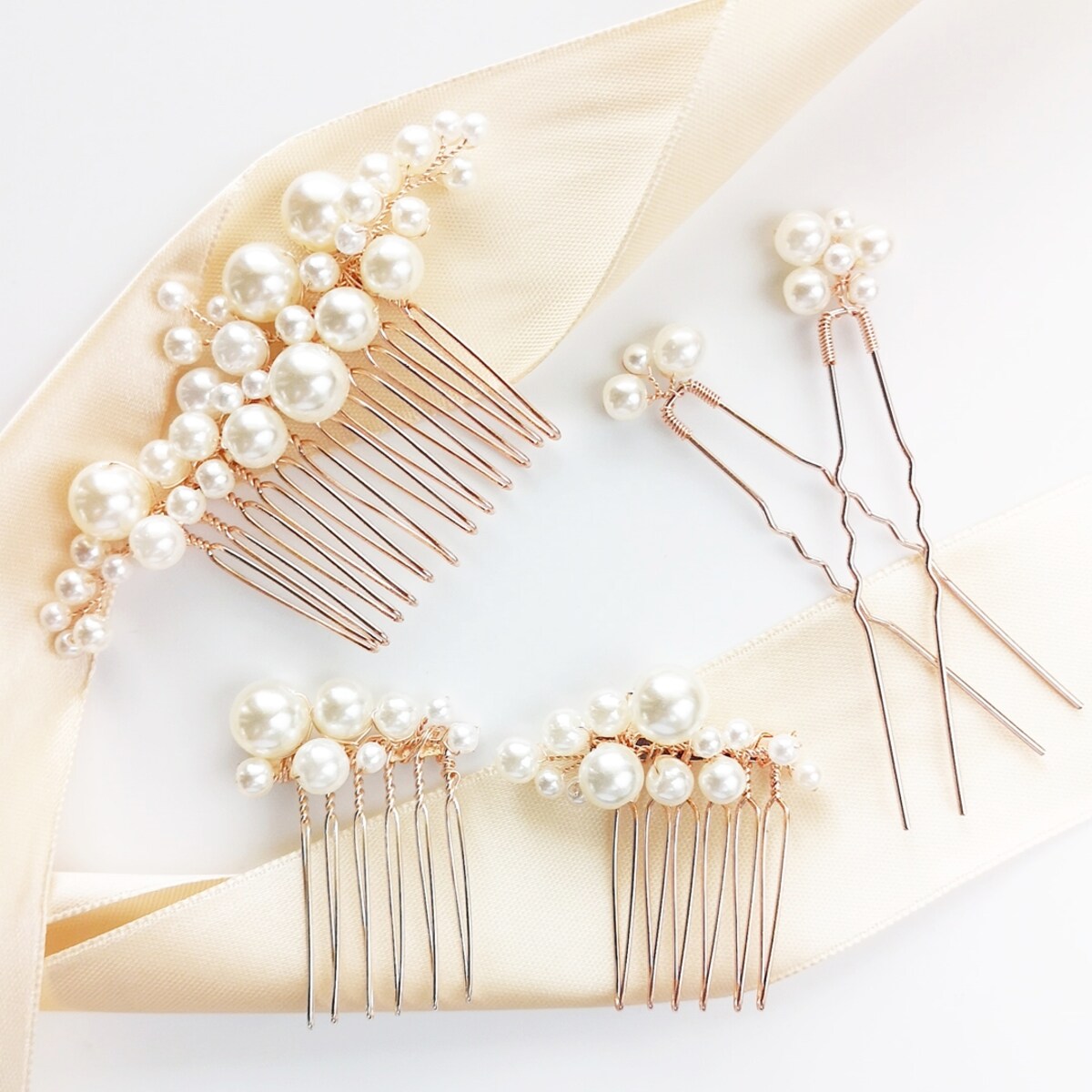 Zestaw ozdób ślubnych z perełkami różowe złoto