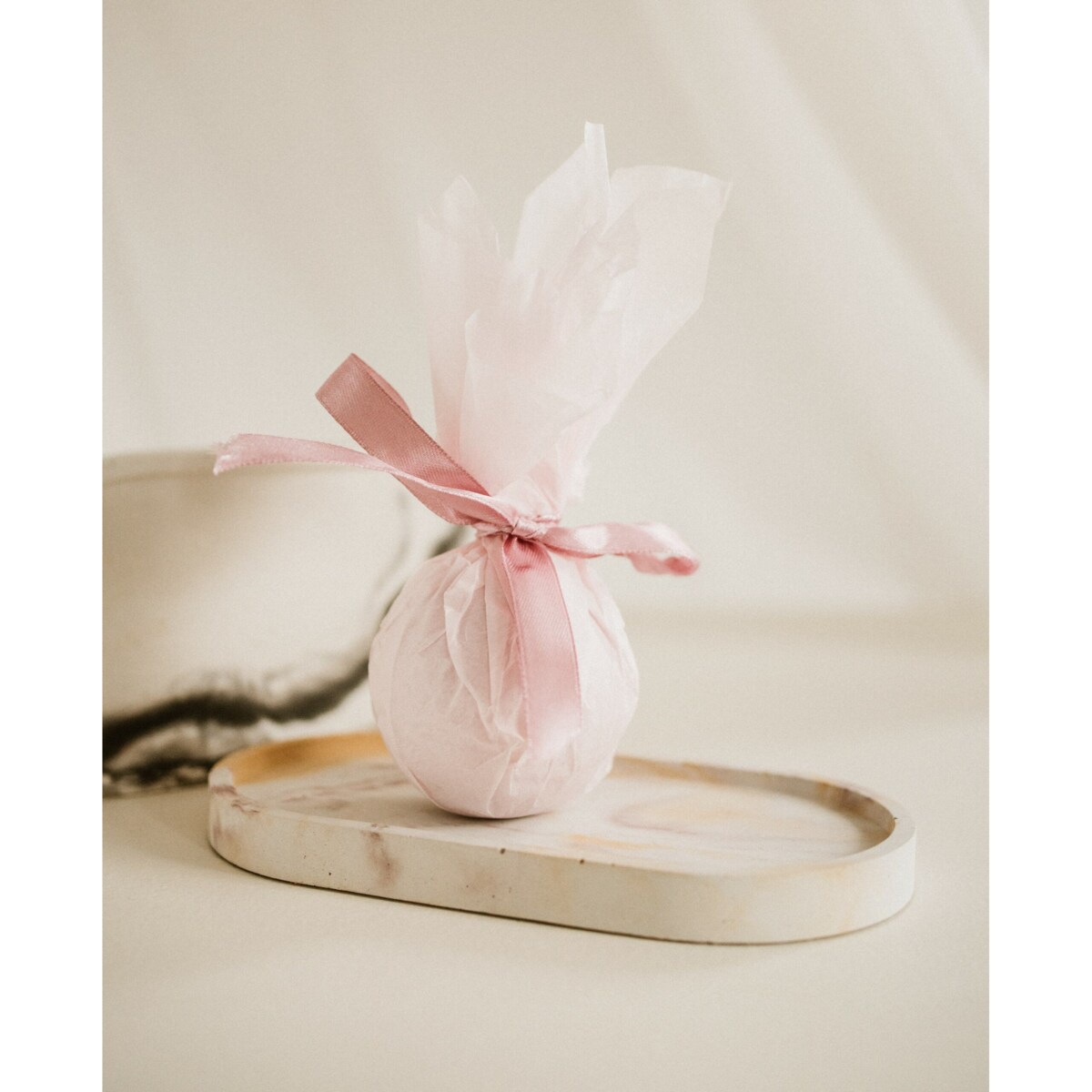 Relaksująca kula do kąpieli RESTFUL ROSE Relaxing Bath bomb