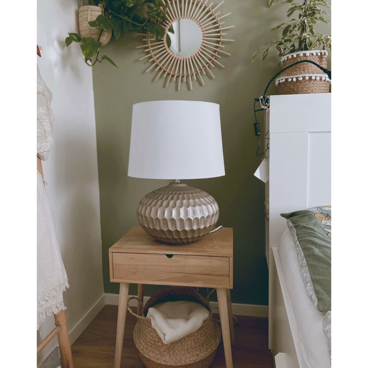 Lampka nocna ceramiczna złota PIRITA