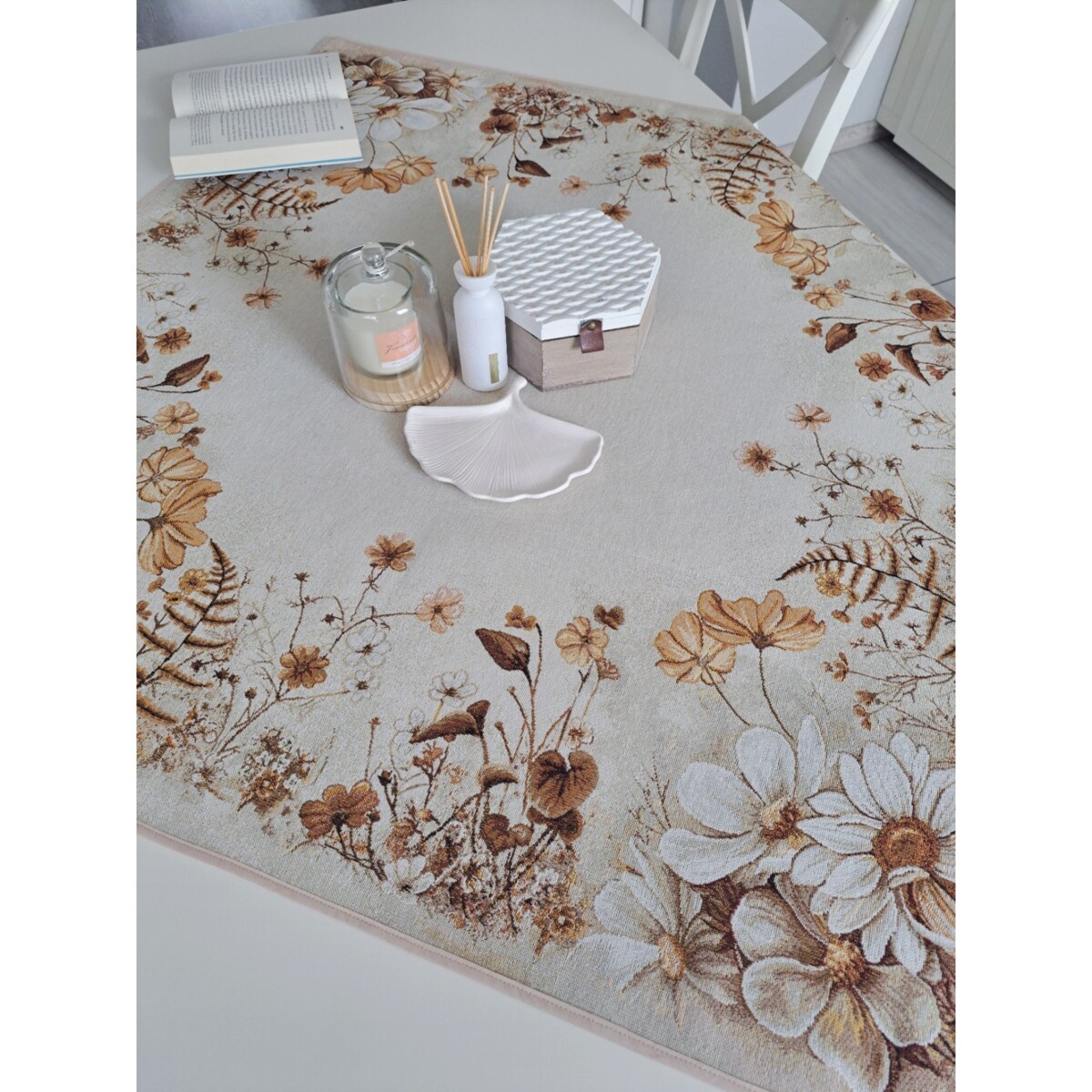 Obrus Na Stół 100X100 Cm Ozdobny Dekoracyjny Kwiaty