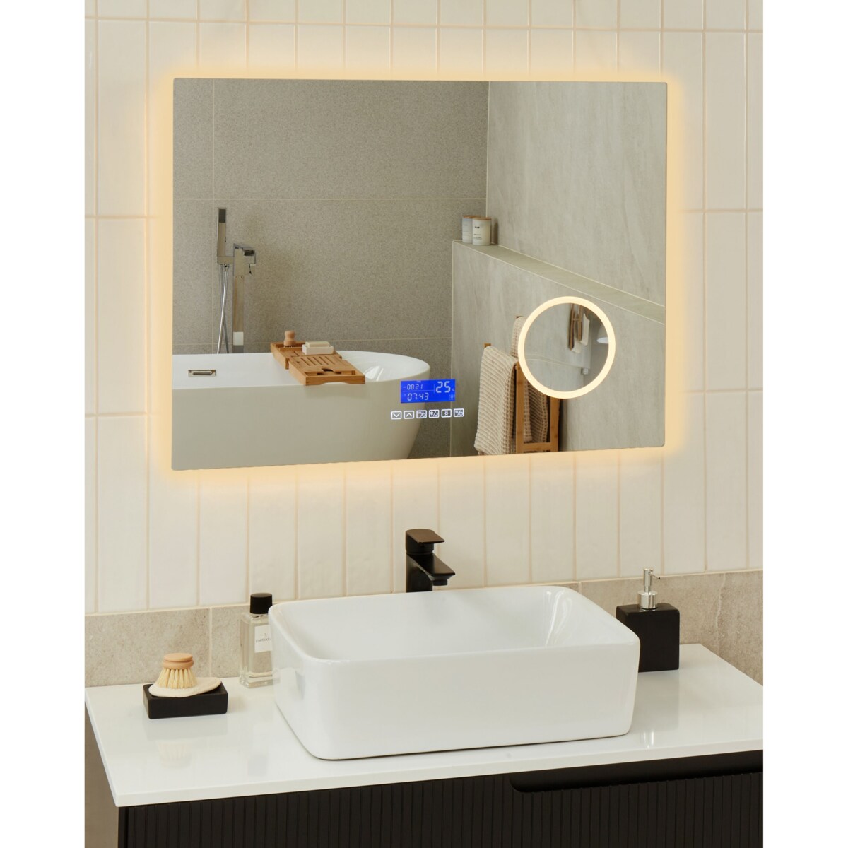 Lustro łazienkowe LED MONTARON 80 cm 60 cm Srebrny