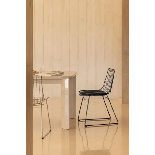 Krzesło metalowe, czarne z czarną poduszką Renee