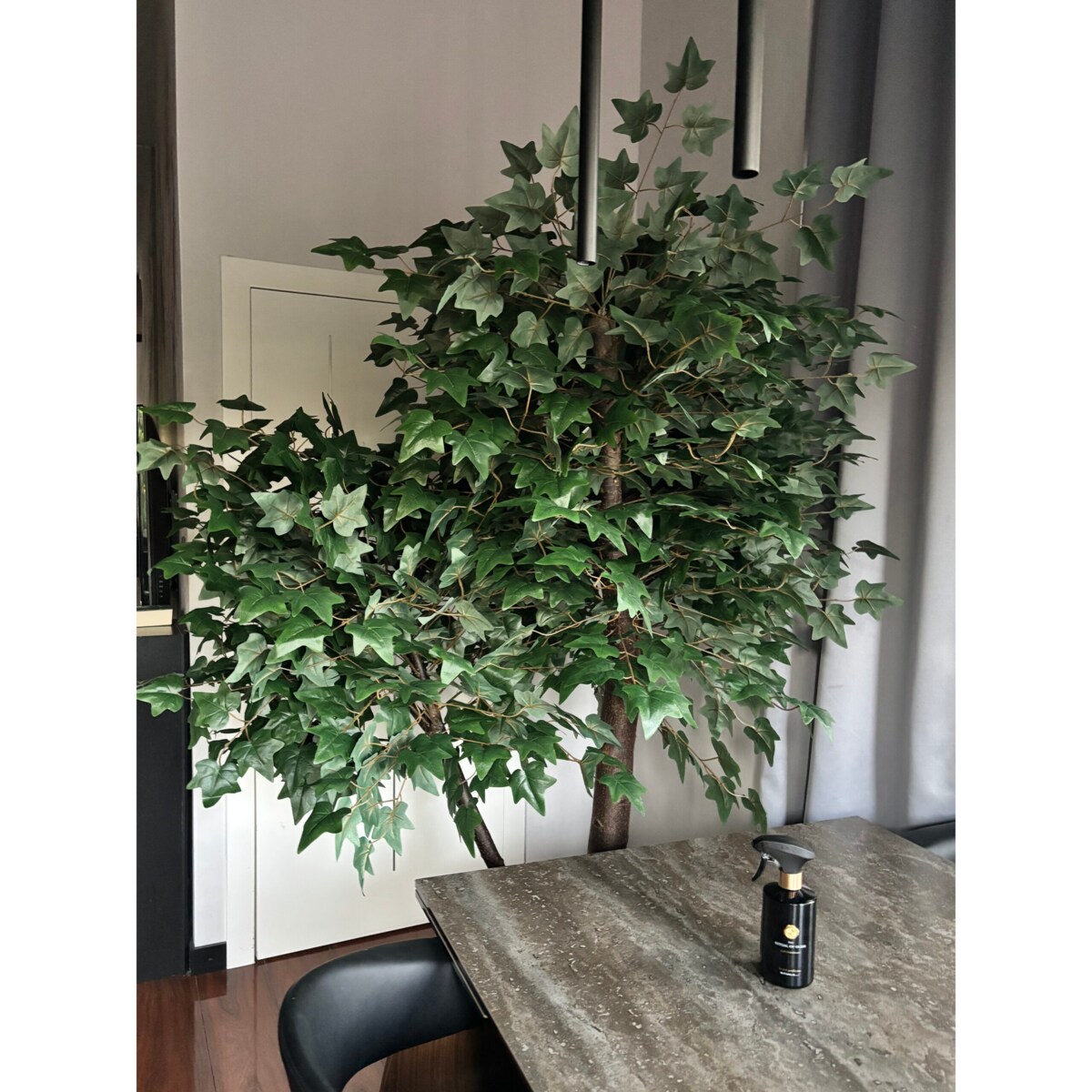 Drzewo klon z zielonymi liśćmi na naturalnym pniu 240 cm