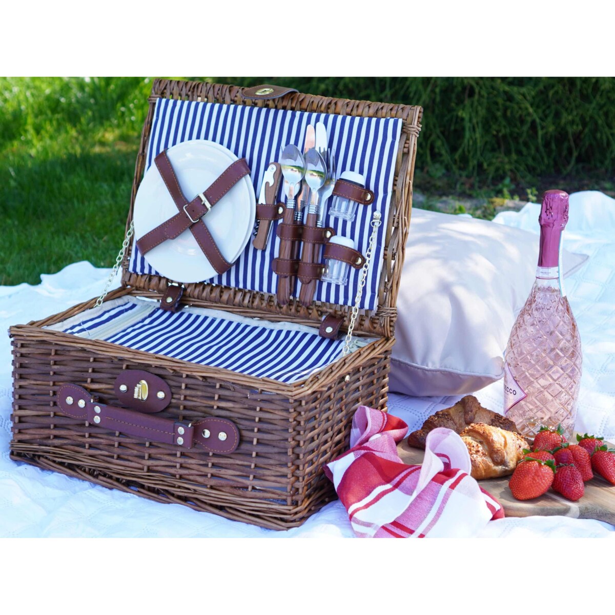 Wiklinowy Kosz Piknikowy Termiczny Dla 2 Osób Sztućce Talerze