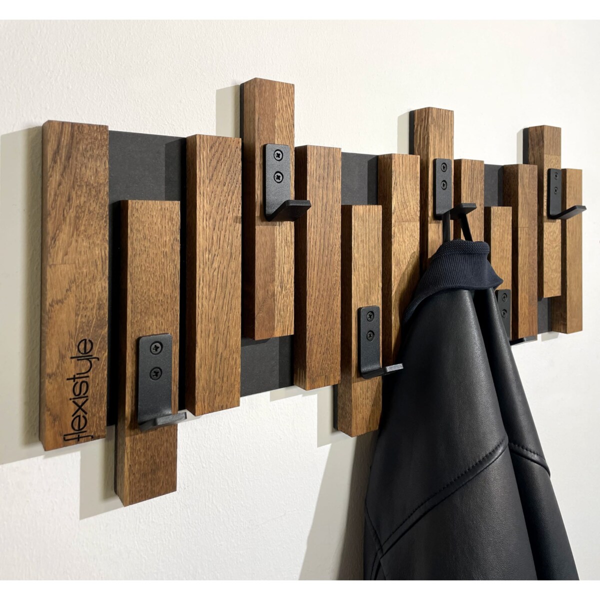 Wieszak ścienny na ubrania Lamele Mini 60cm brązowy