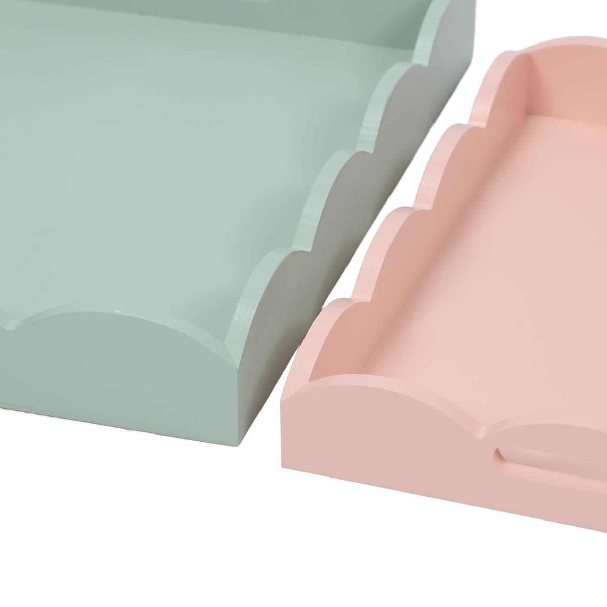 Zestaw 2 drewnianych pastelowych tacek, matowe wykończenie
