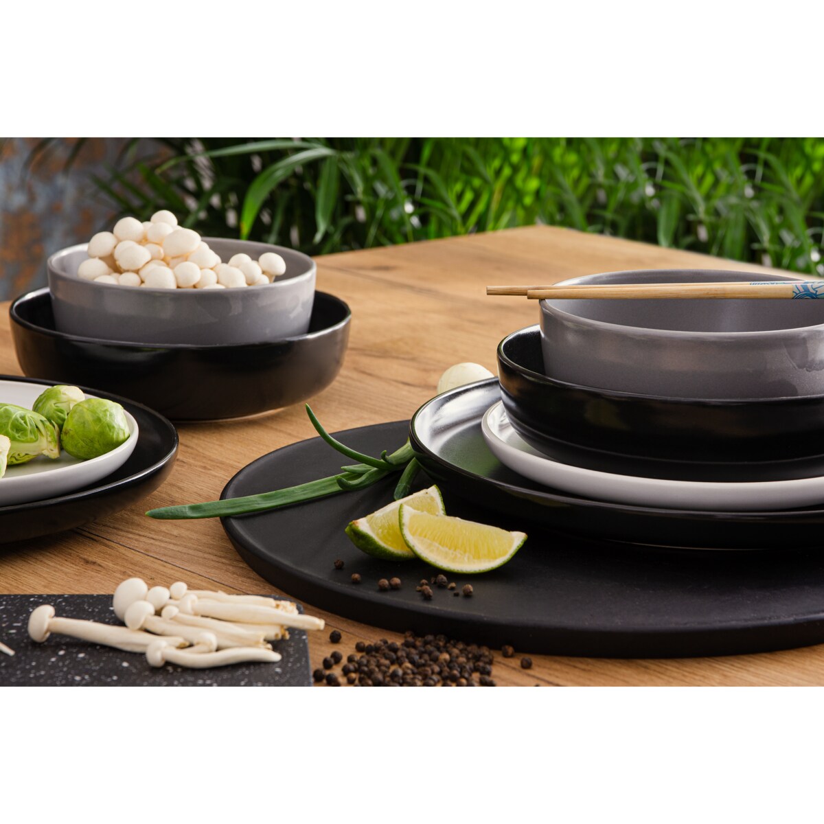 KONSIMO VICTO Zestaw obiadowy 6-osobowy czarny/biały/szary/czarne (24 elementy)