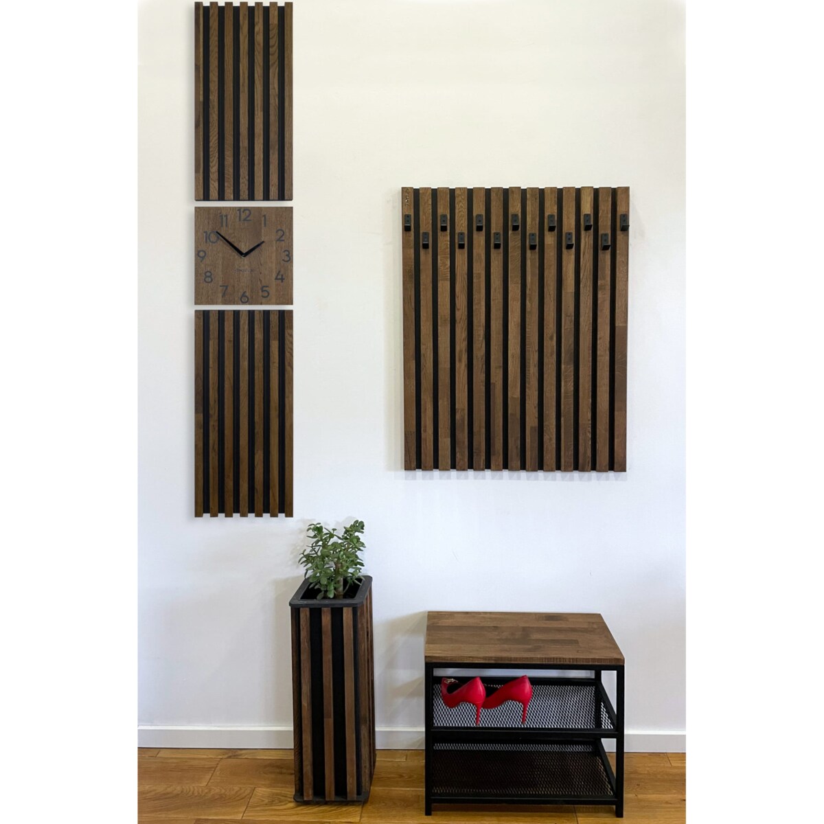 Drewniany wieszak na ubrania Lamele 98cm moduł 40cm brązowy