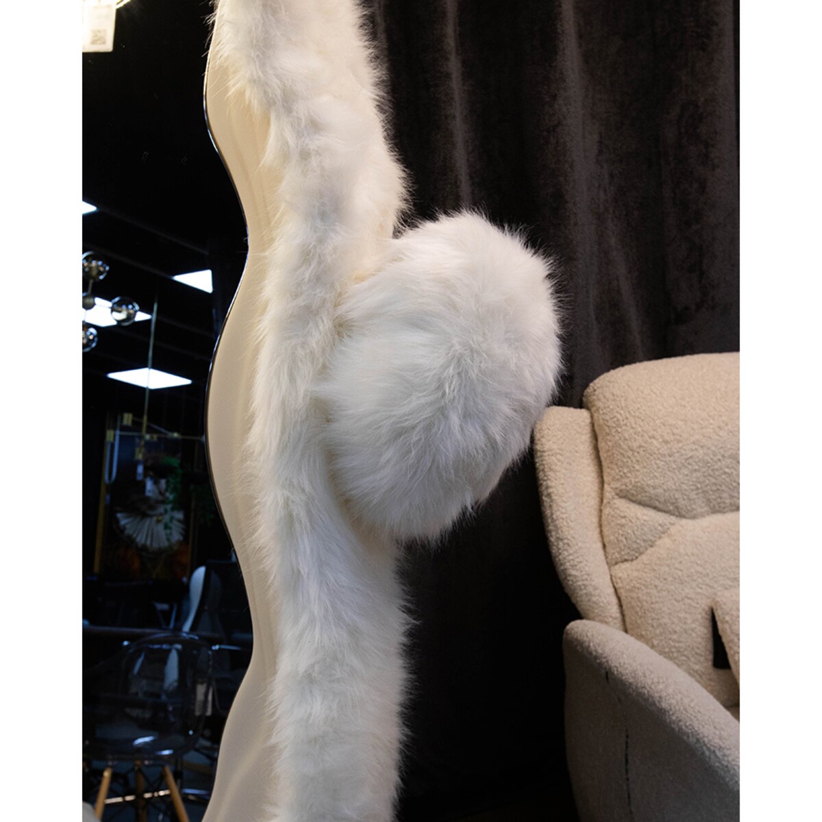 Lustro stojące BUNNY z oświetleniem LED 240x150 cm