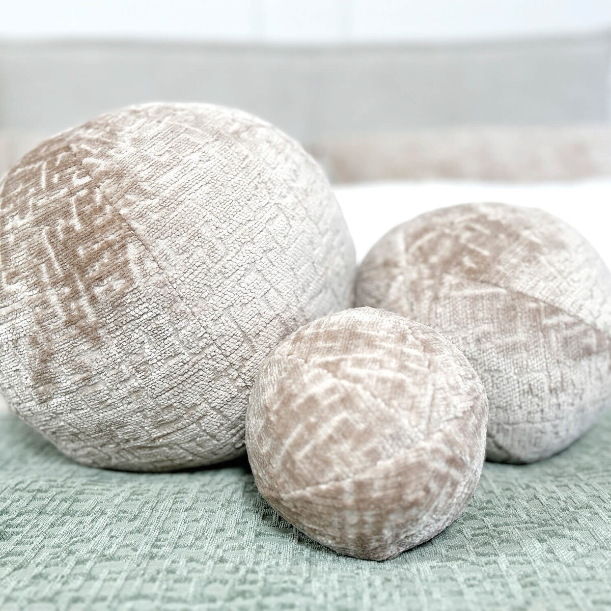 Poduszka HAPPY PILL 13 cm Beżowa