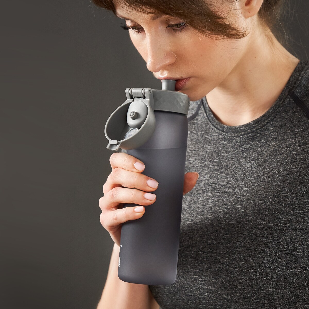 Butelka ze słomką ION8 I8RF500GRYXS Grey