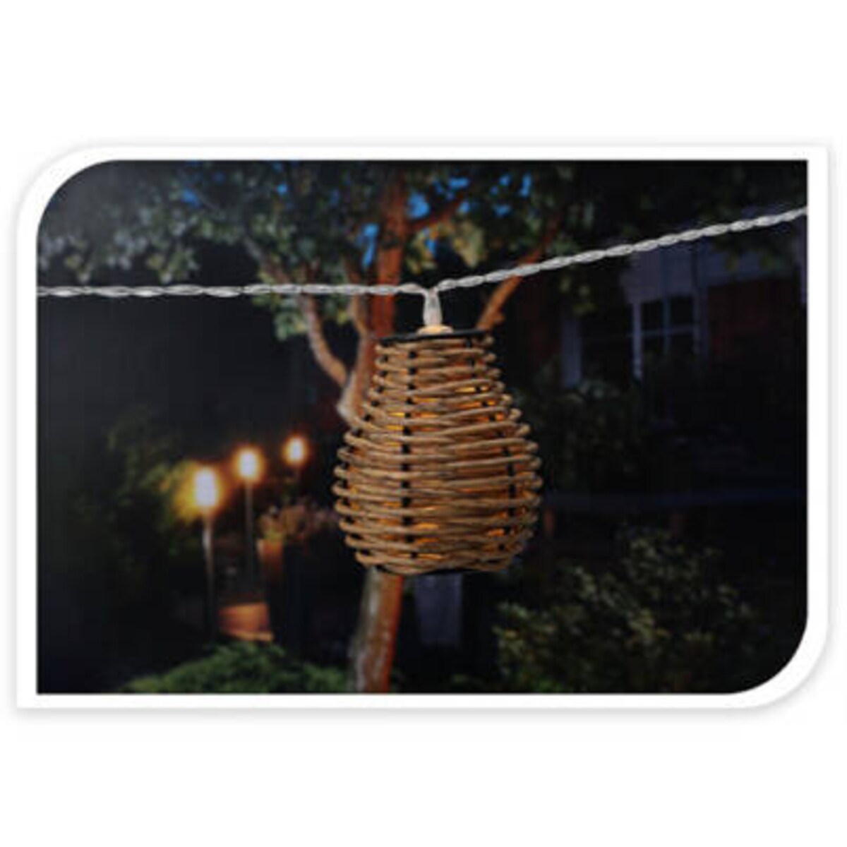 Girlanda świetlna z rattanowymi lampionami