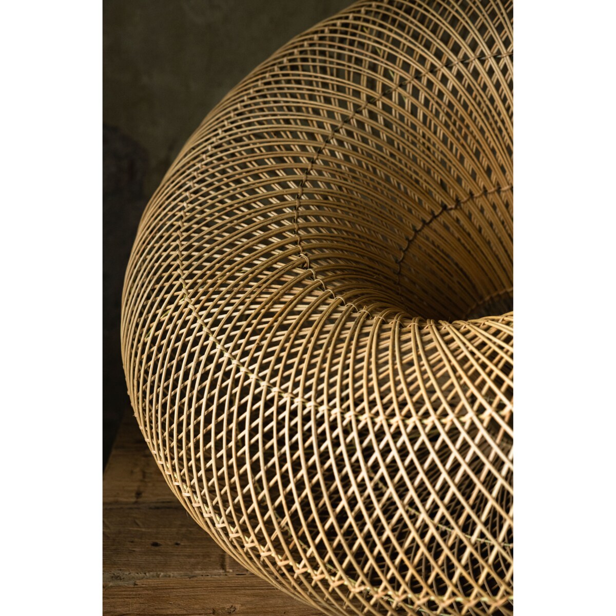 Rattanowa lampa z drewnem teakowym CRATER w rozmiarze XL - naturalna