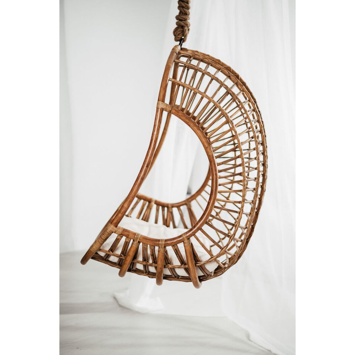 FOTEL WISZĄCY HUGO CIEMNY