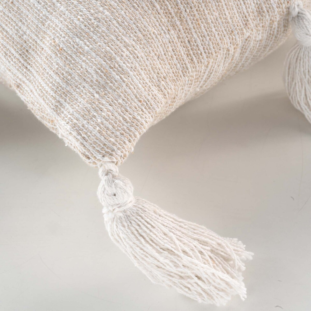 Poszewka dekoracyjna boho INES, bawełniana, frędzle, 40 x 40 cm